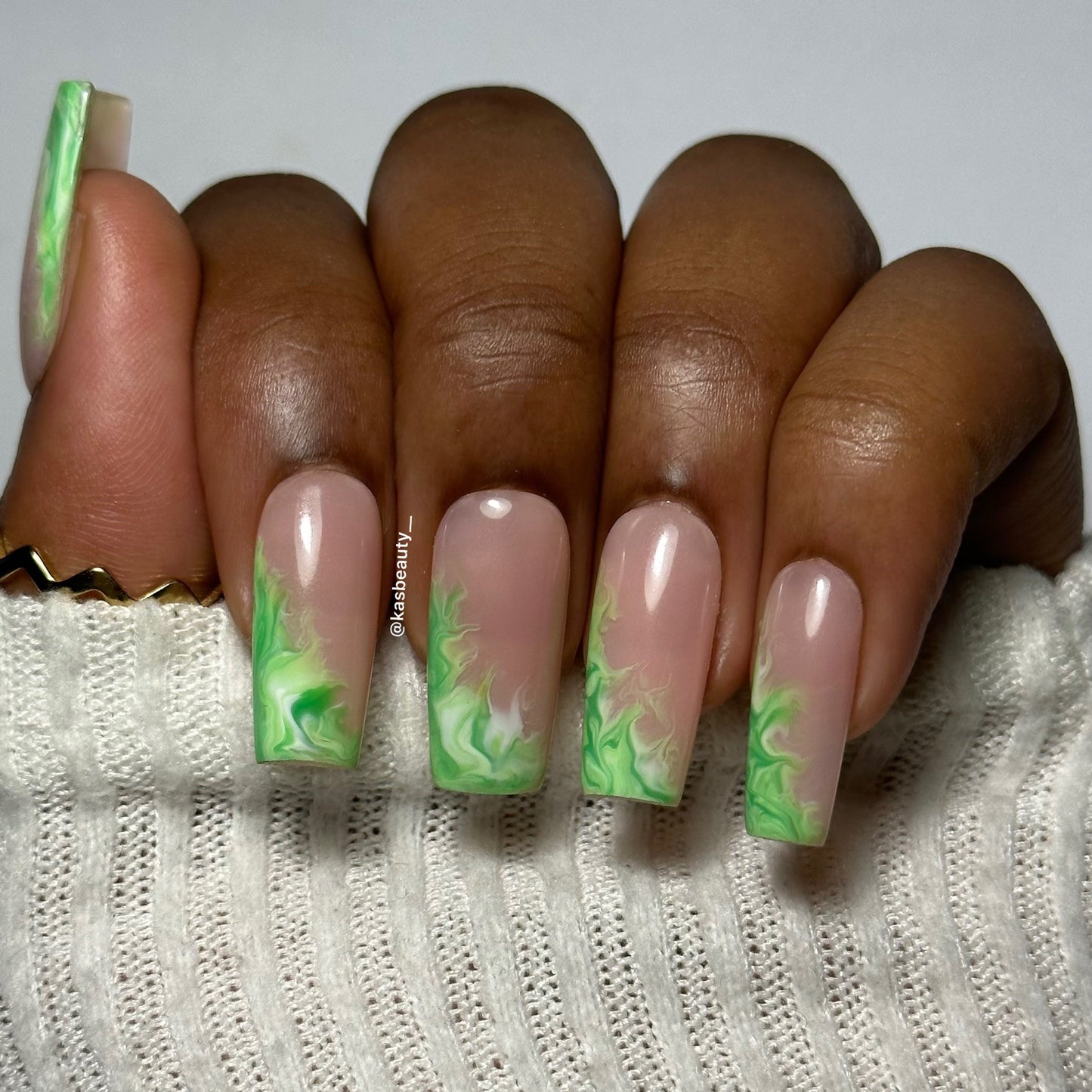 Green Apple Press On Nail Set