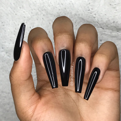 Blacked Out Press On Nail Set